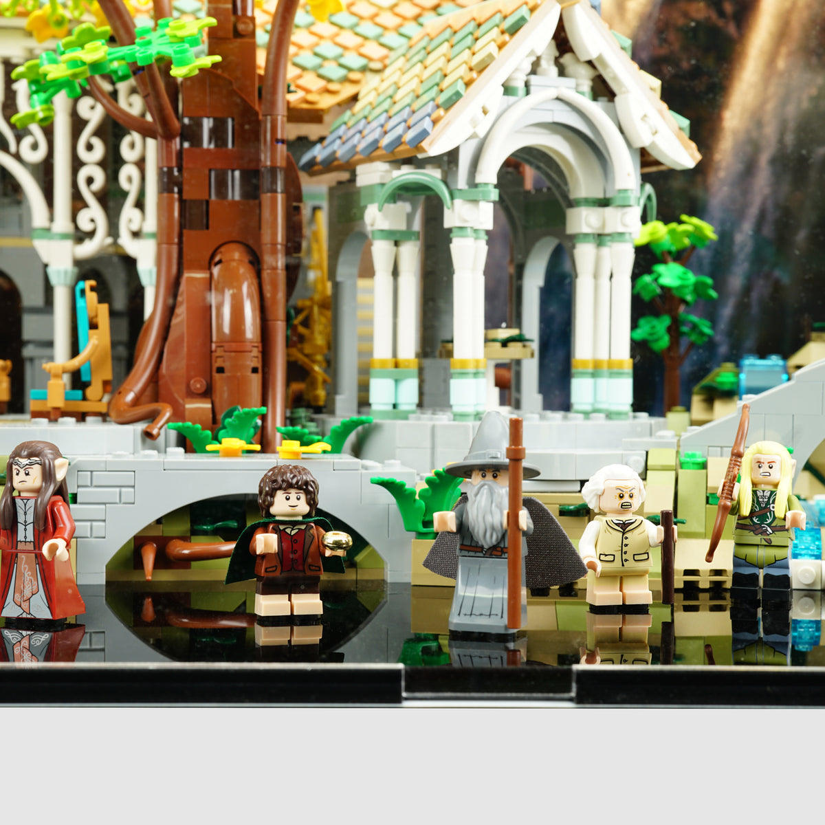 LEGO 10316 The Lord Of The Rings Rivendell Display Case · ONBRICK