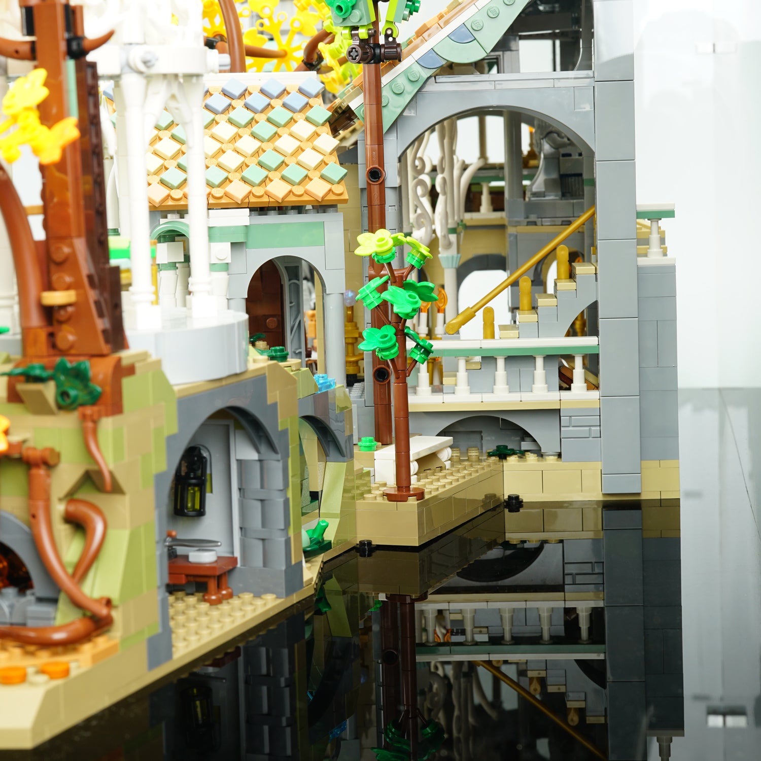 LEGO 10316 The Lord Of The Rings: Rivendell Display Case | ONBRICK