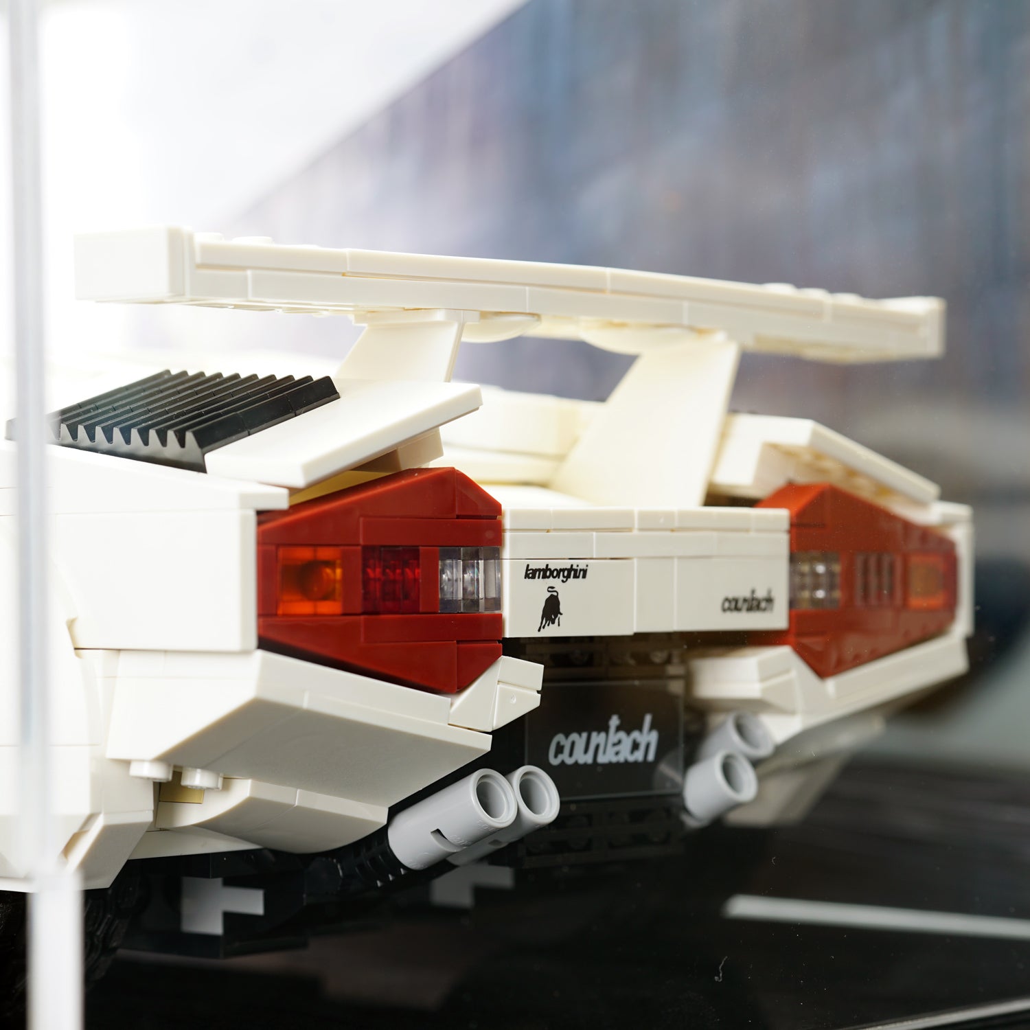 LEGO 10337 Lamborghini Countach 5000 Quattrovalvole Display Case | ONBRICK