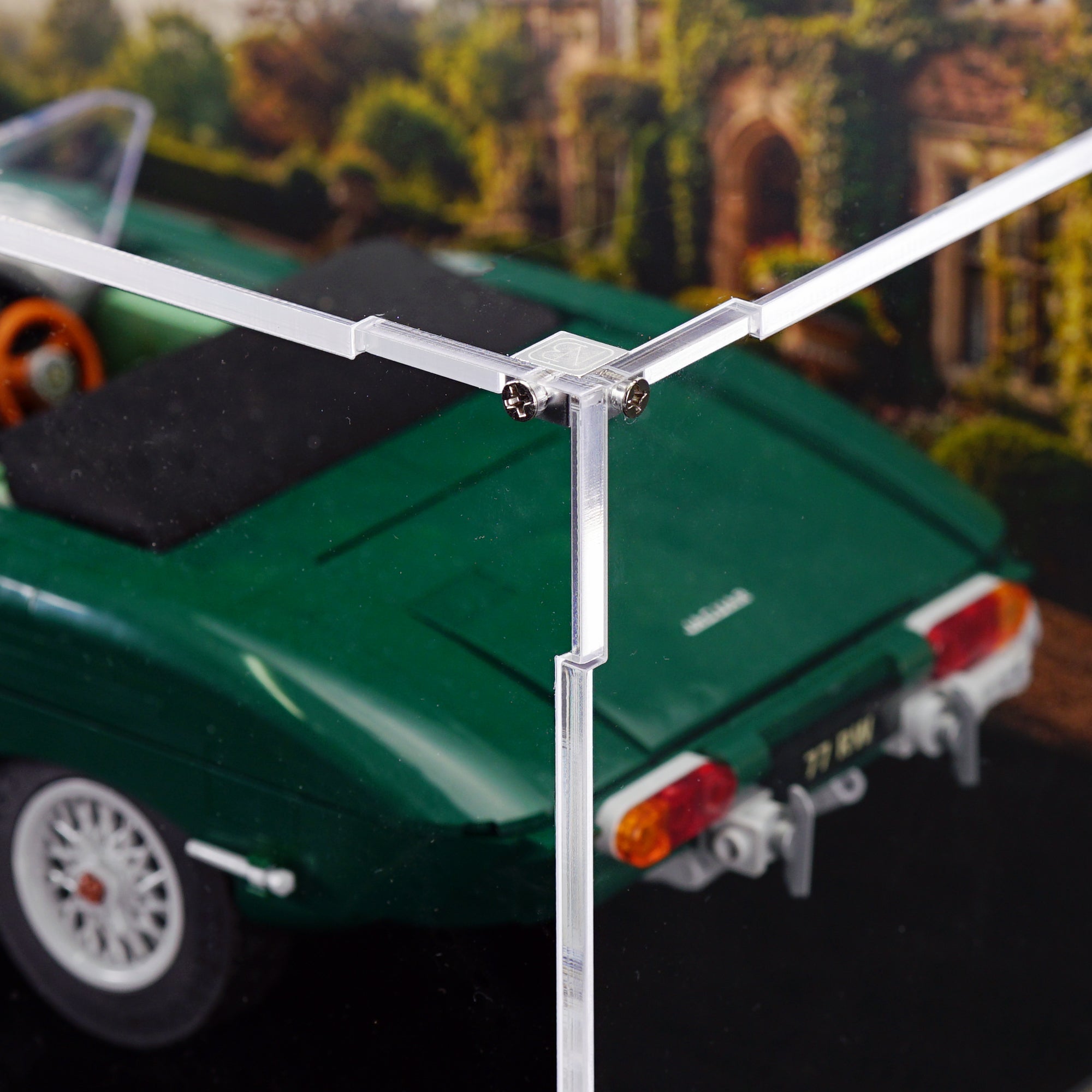 11381 Jaguar E-Type Display Case