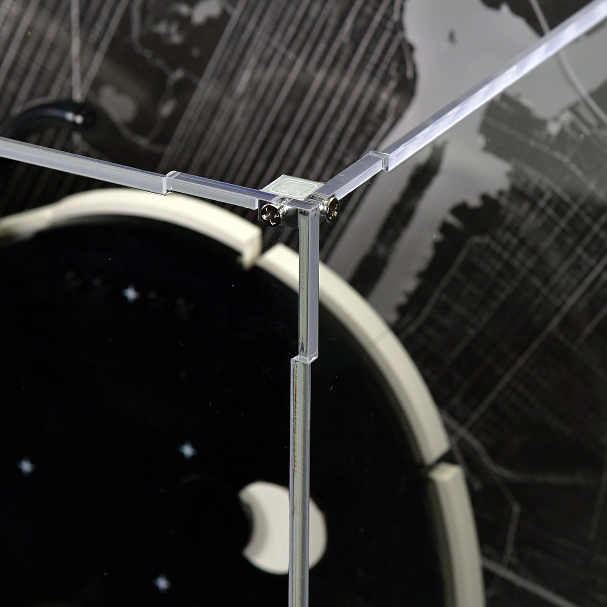 21066 New York City – The Big Apple Display Case