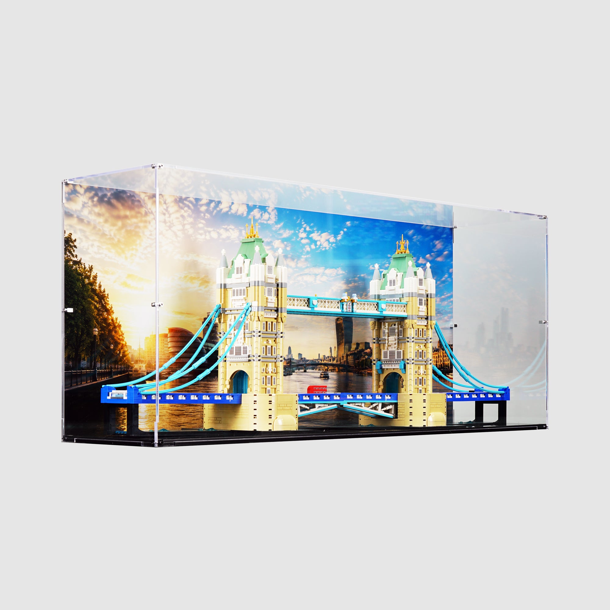 21067 Tower Bridge Display Case