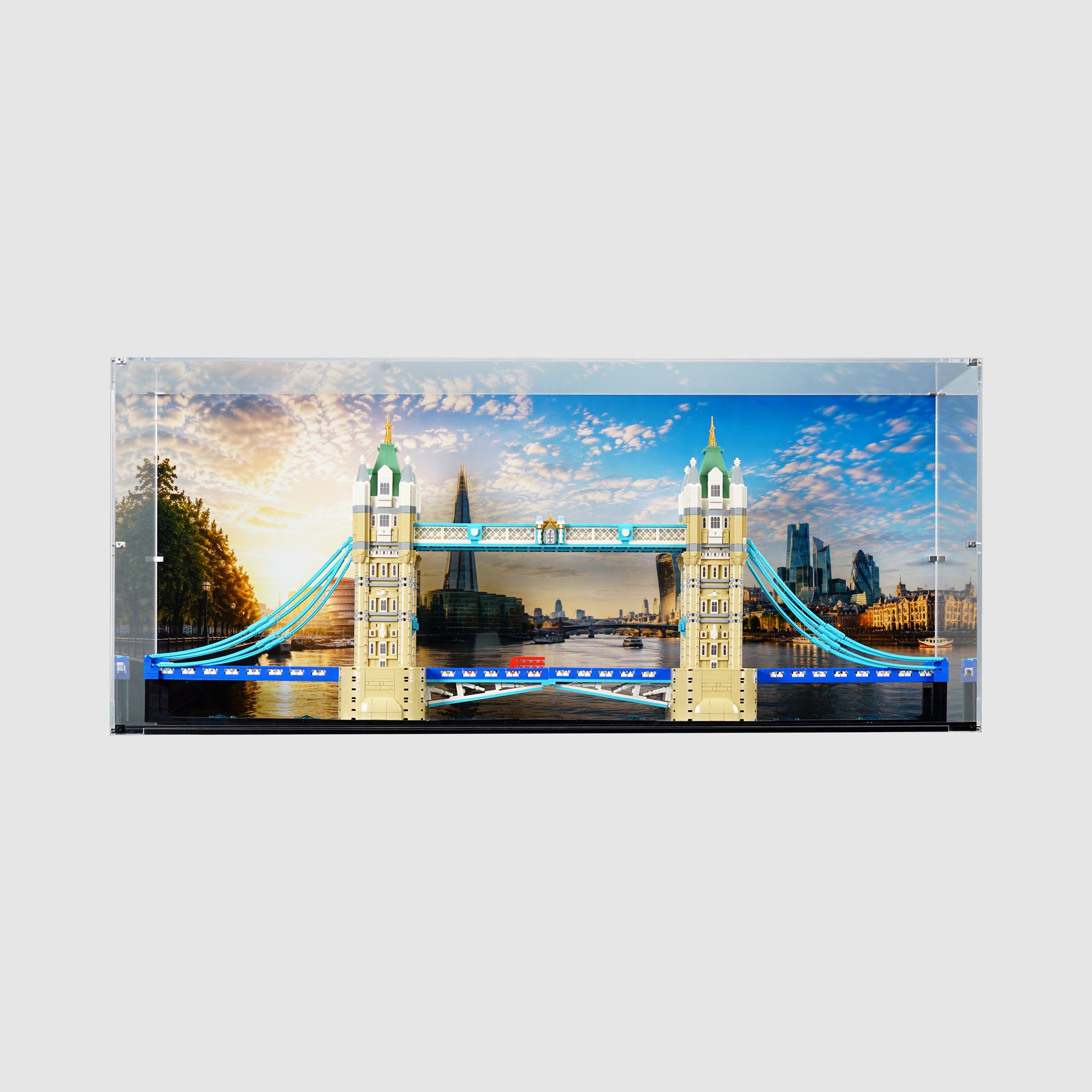21067 Tower Bridge Display Case