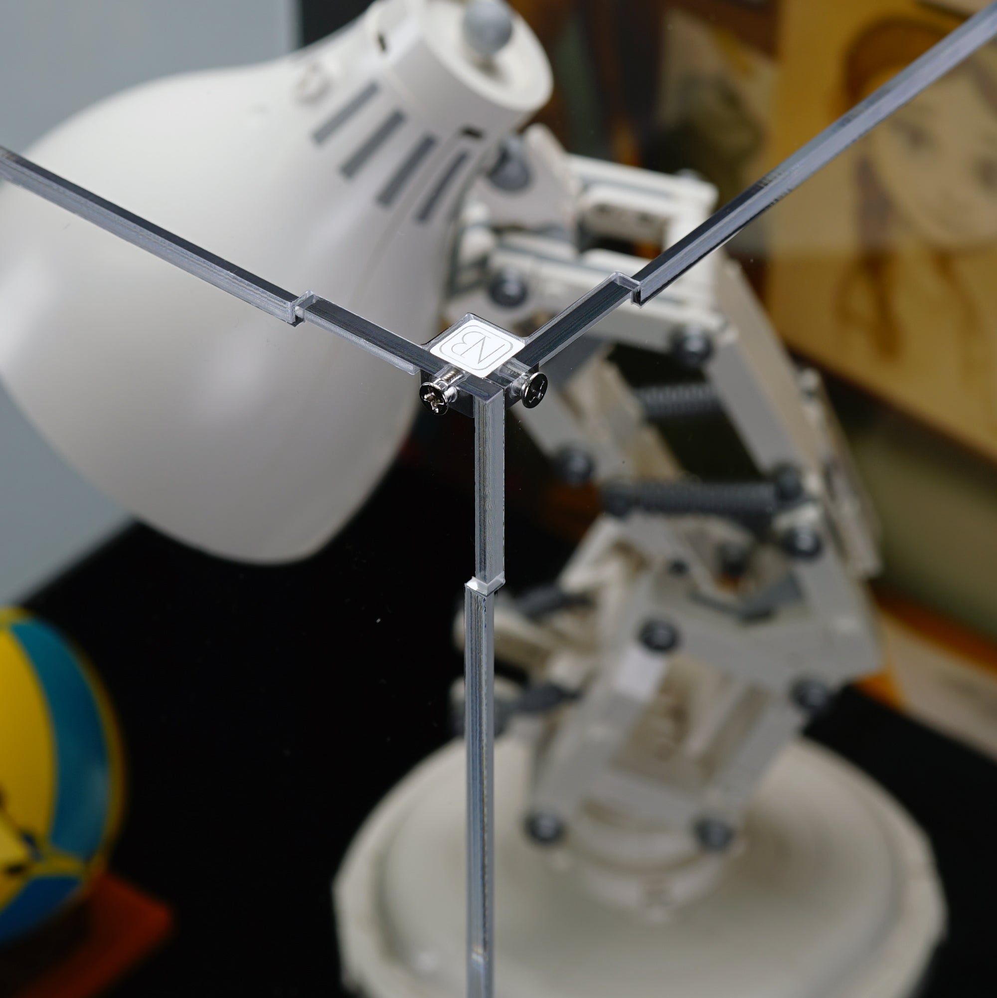 21357 Disney Pixar Luxo Jr. Display Case