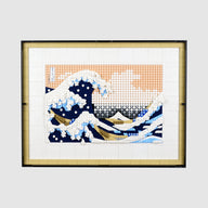 31208 Hokusai – The Great Wave Display Case