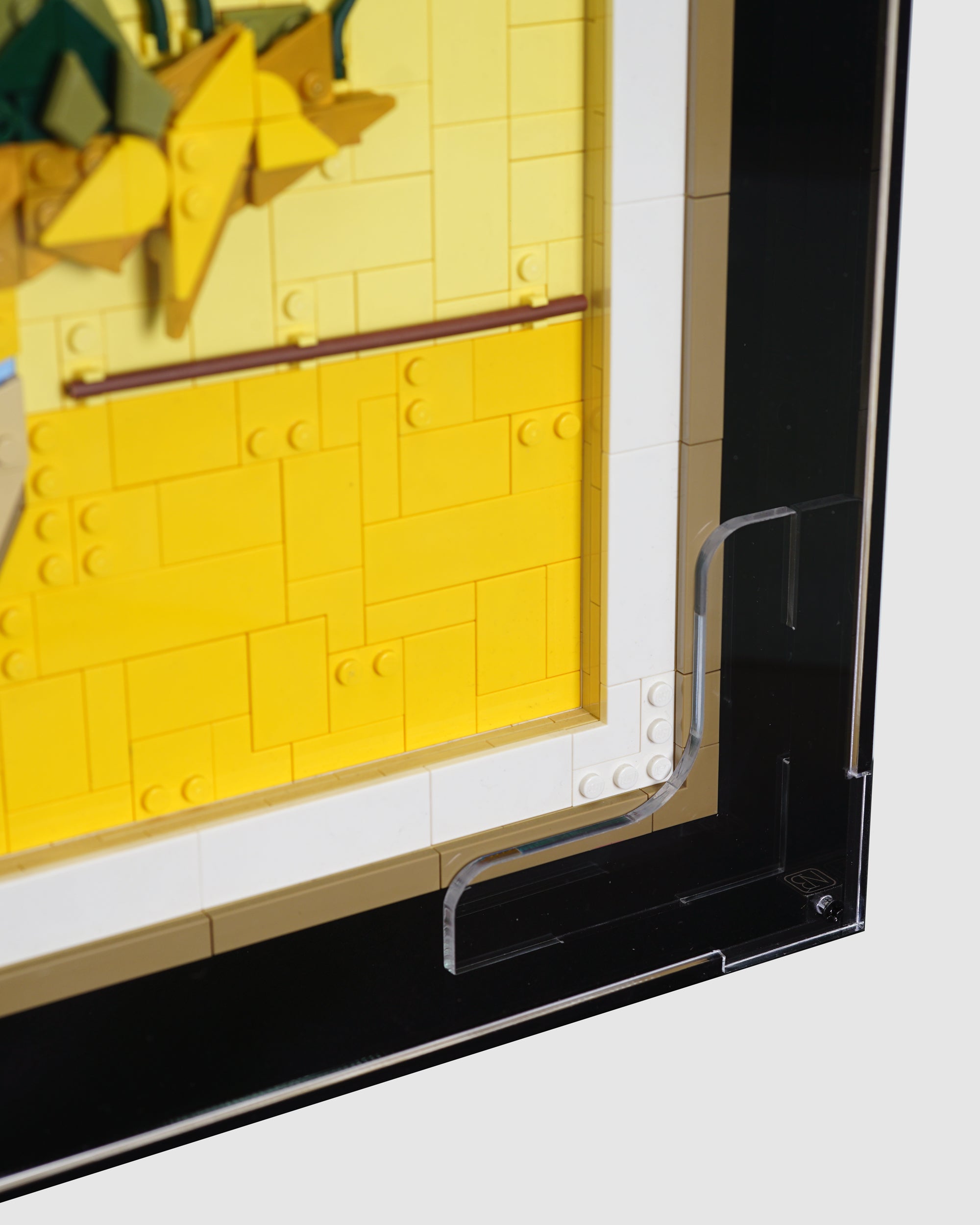 31215 Vincent van Gogh – Sunflowers Display Case [Wall Mounted]