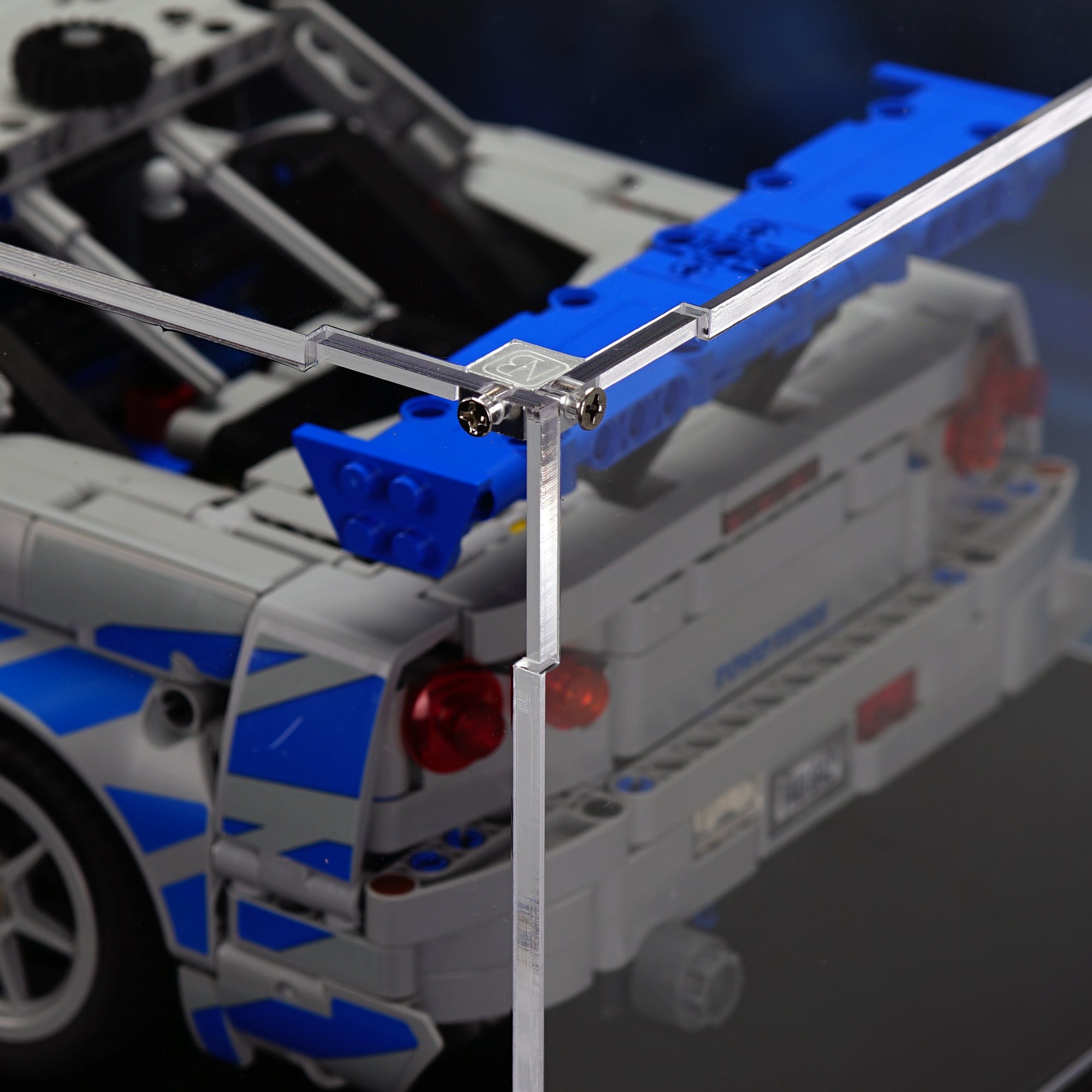 42210 2 Fast 2 Furious Nissan Skyline GT-R (R34) Car Display Case