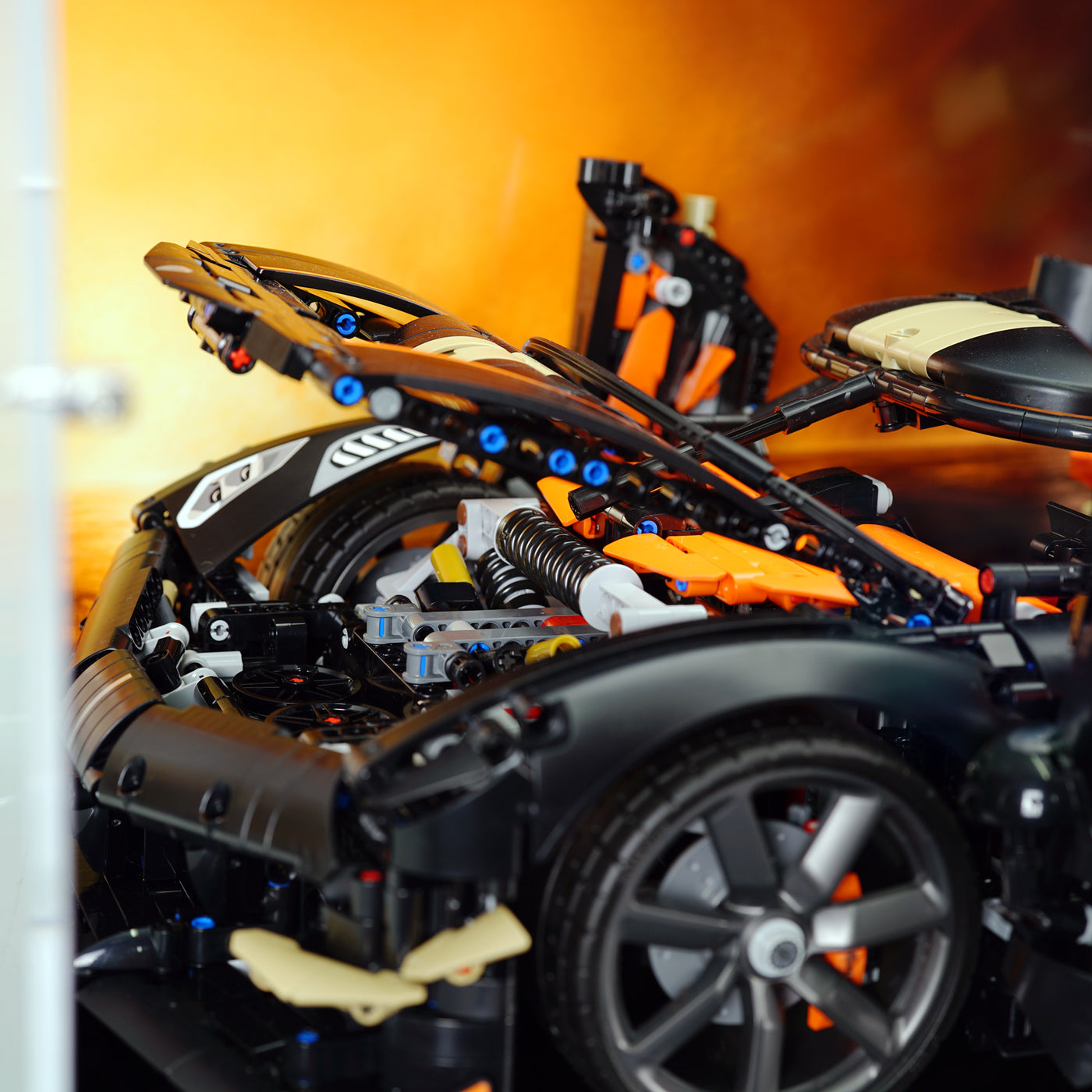 LEGO 42232 Koenigsegg Sadair's Spear Megacar Display Case