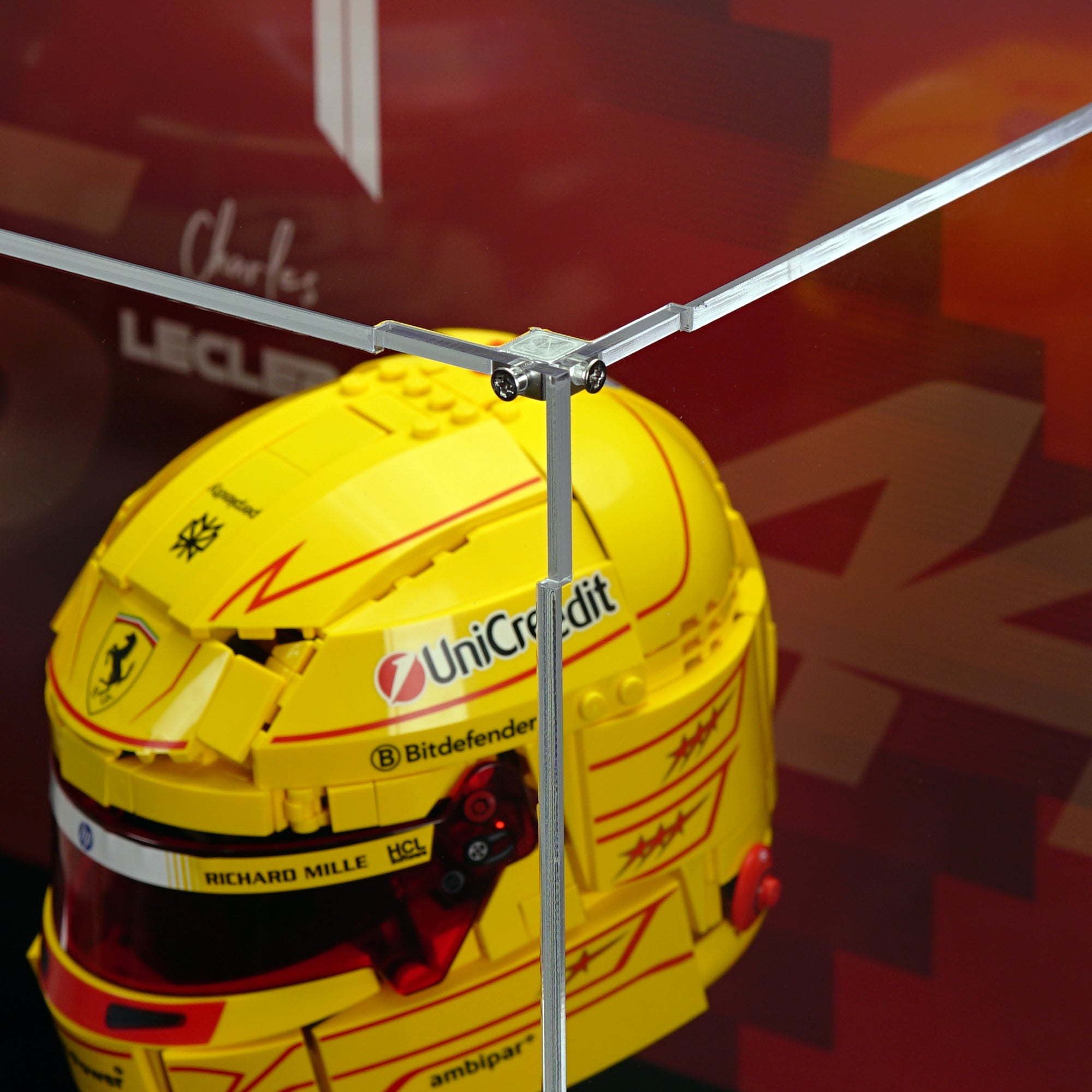 43014 Charles Leclerc 43022 Lewis Hamilton Helmets Display Case