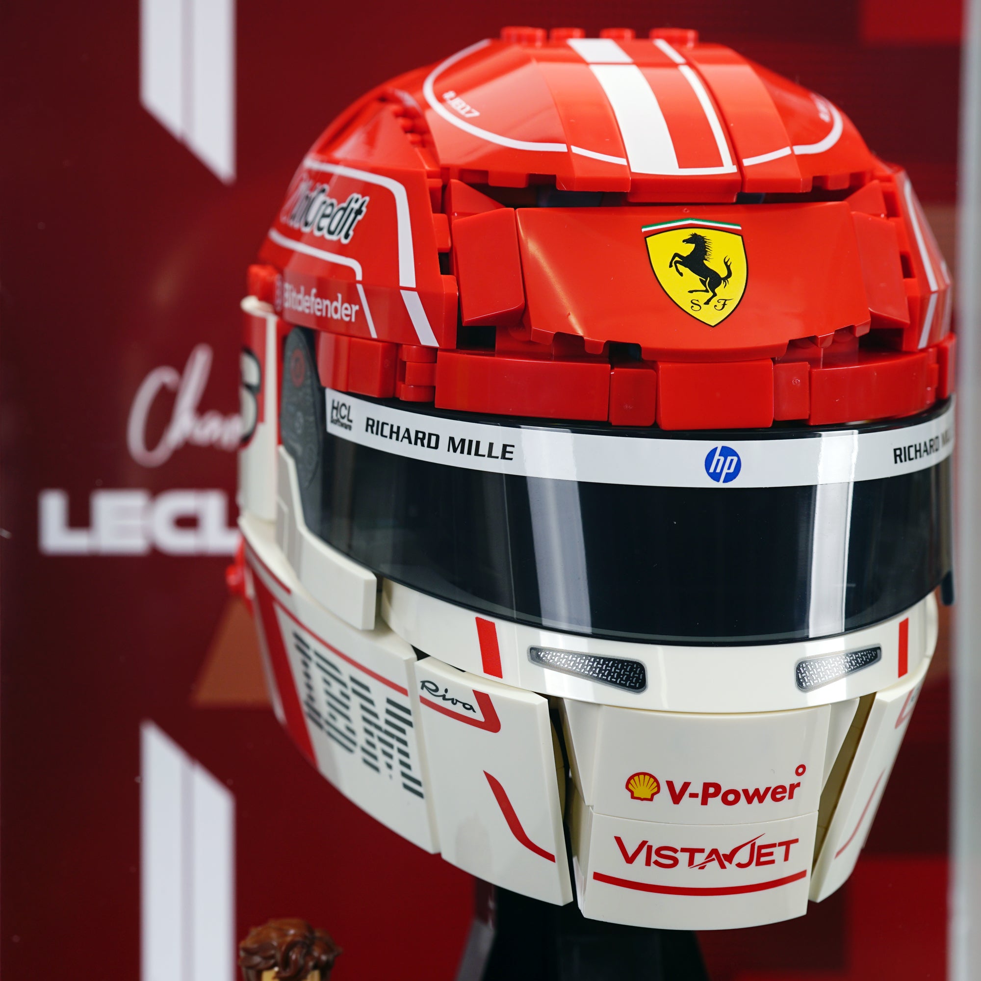 43014 Scuderia Ferrari HP Charles Leclerc Helmet | Acrylic LEGO Display Case | ONBRICK