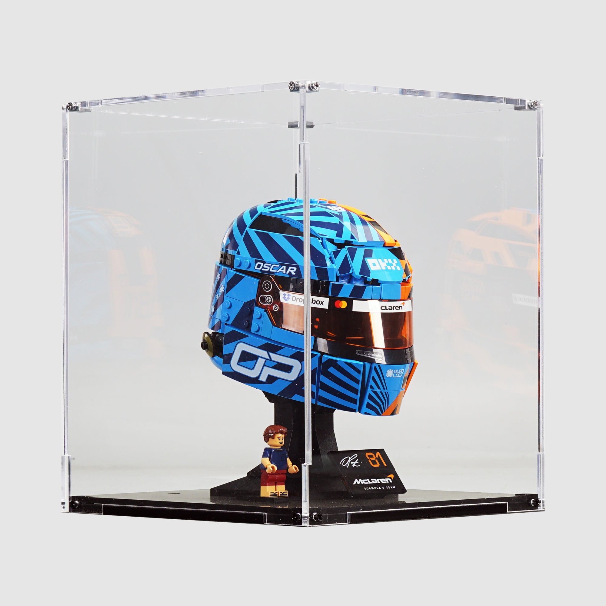 43017 McLaren Mastercard F1® Team Oscar Piastri Helmet Display Case