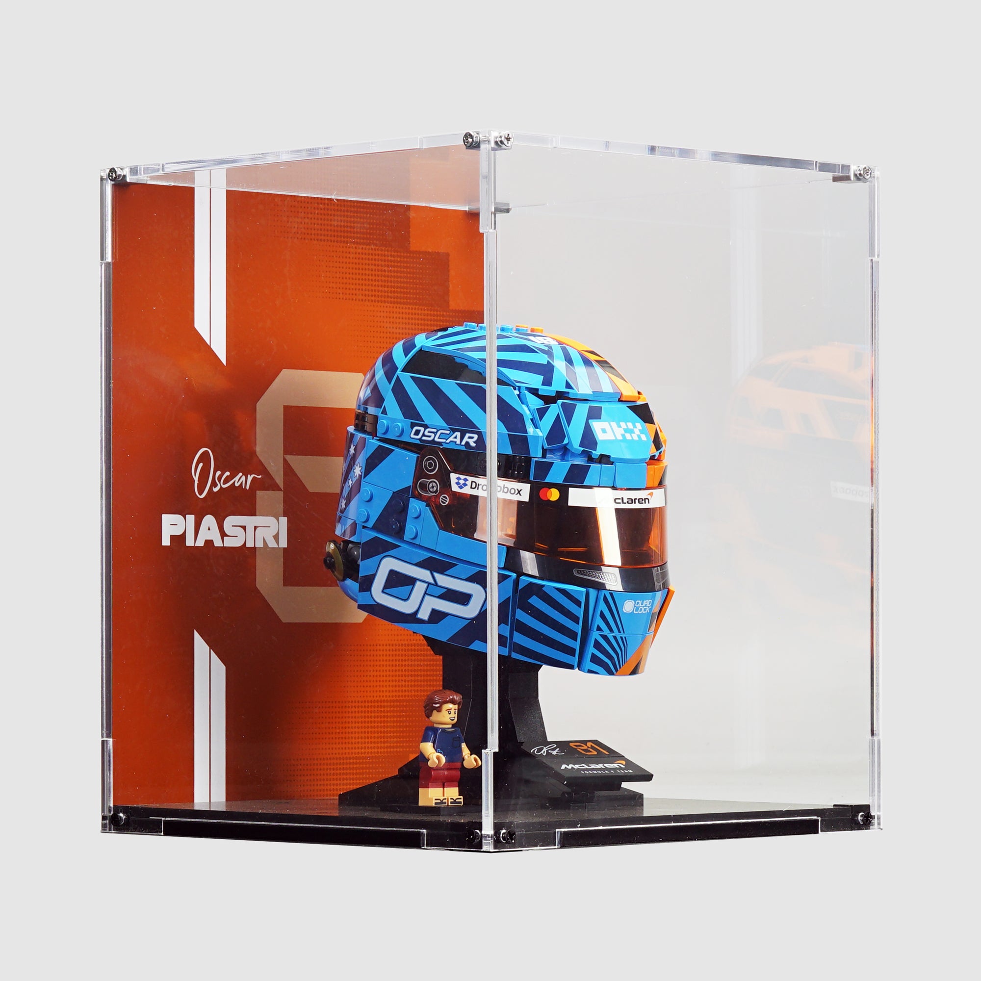 43017 McLaren Mastercard F1® Team Oscar Piastri Helmet Display Case