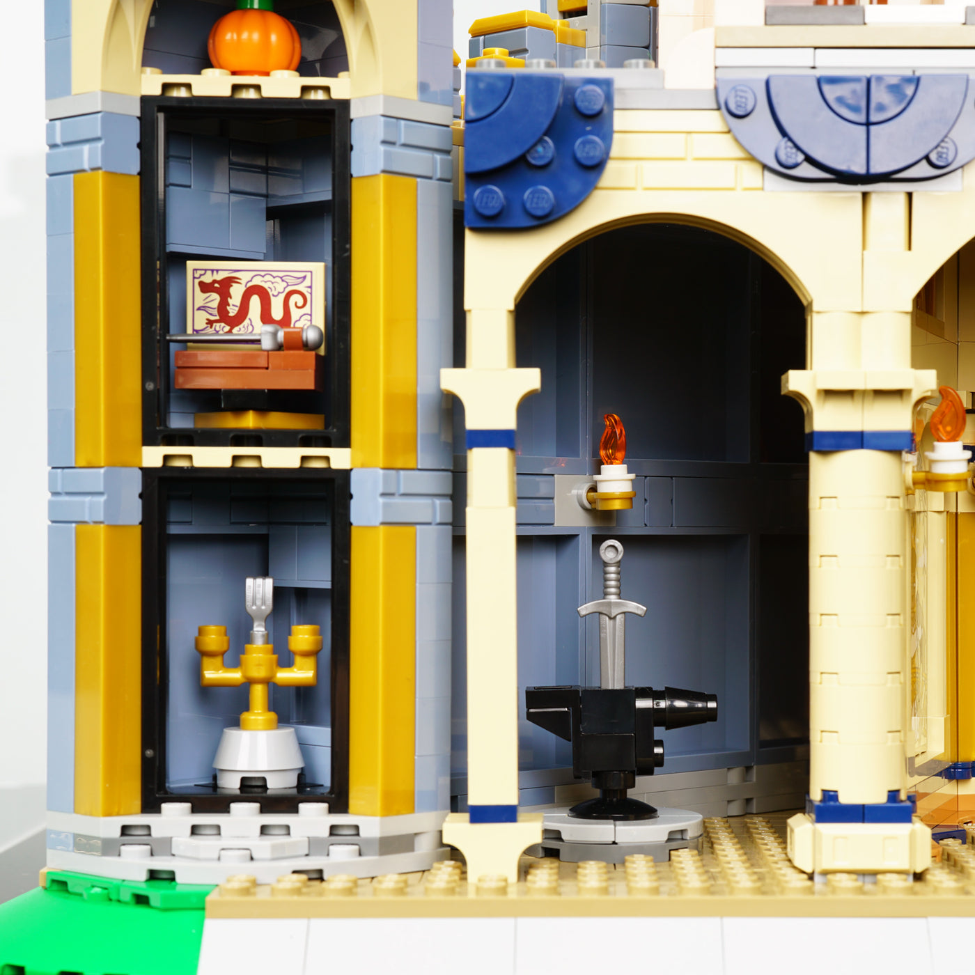 LEGO 43222 Disney Castle Display Case | ONBRICK