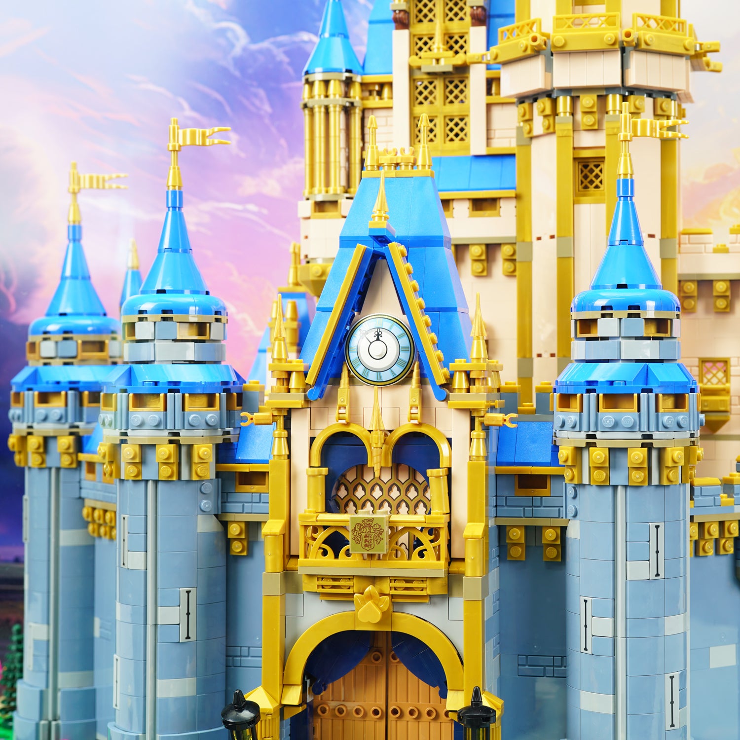 LEGO 43222 Disney Castle Display Case | ONBRICK