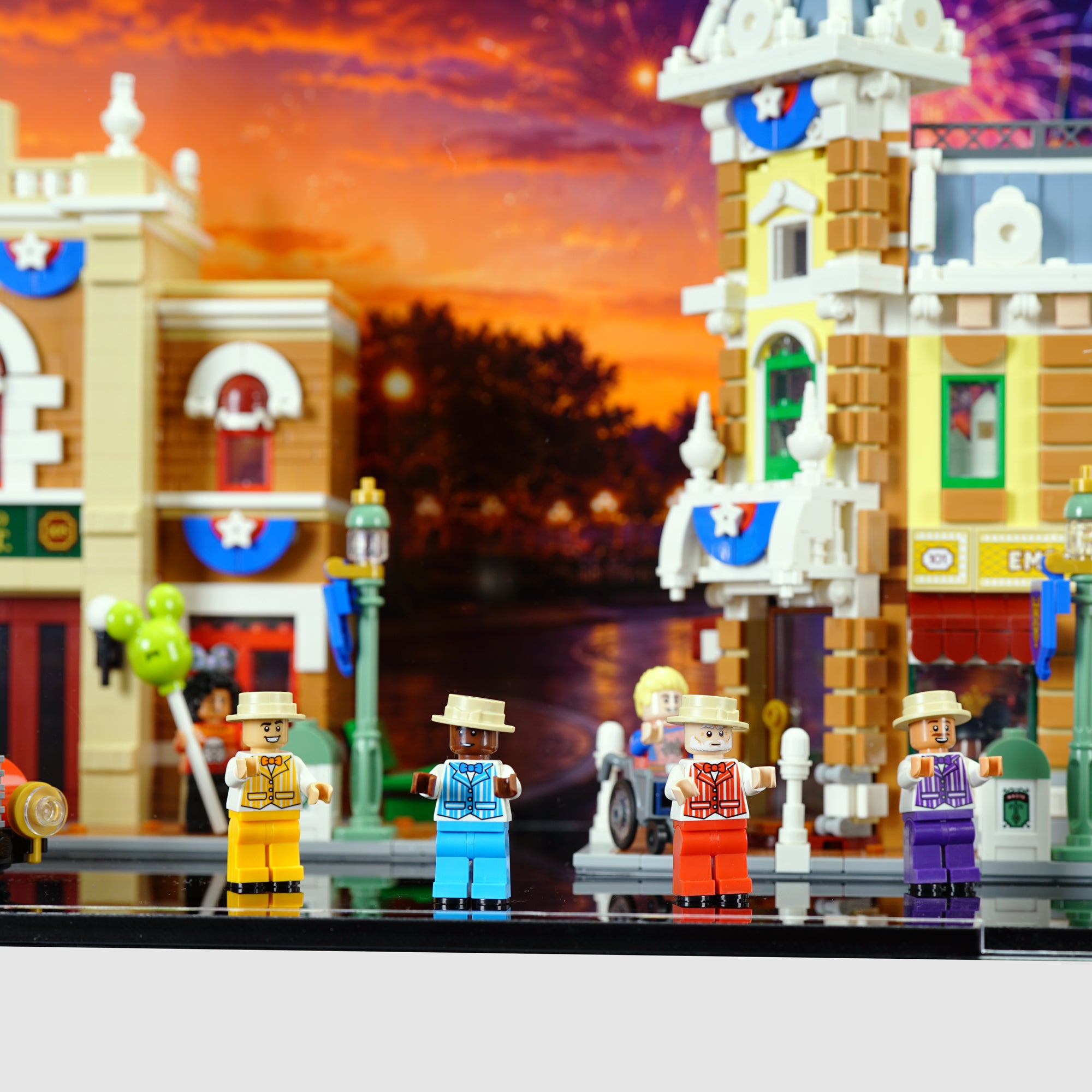 43302 Main Street, U.S.A. Display Case