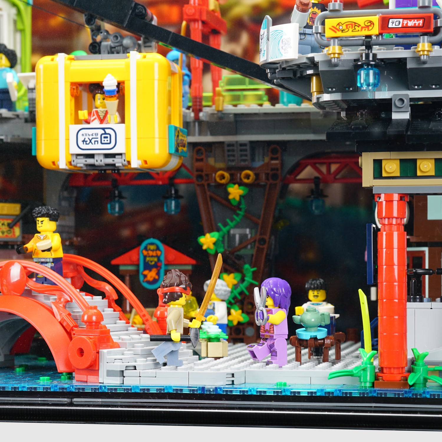 LEGO 71799 NINJAGO® City Markets Display Case | ONBRICK