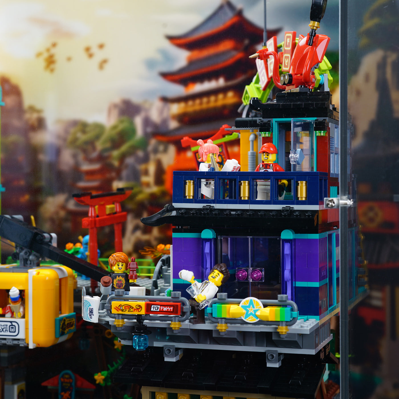 LEGO 71799 NINJAGO® City Markets Display Case | ONBRICK