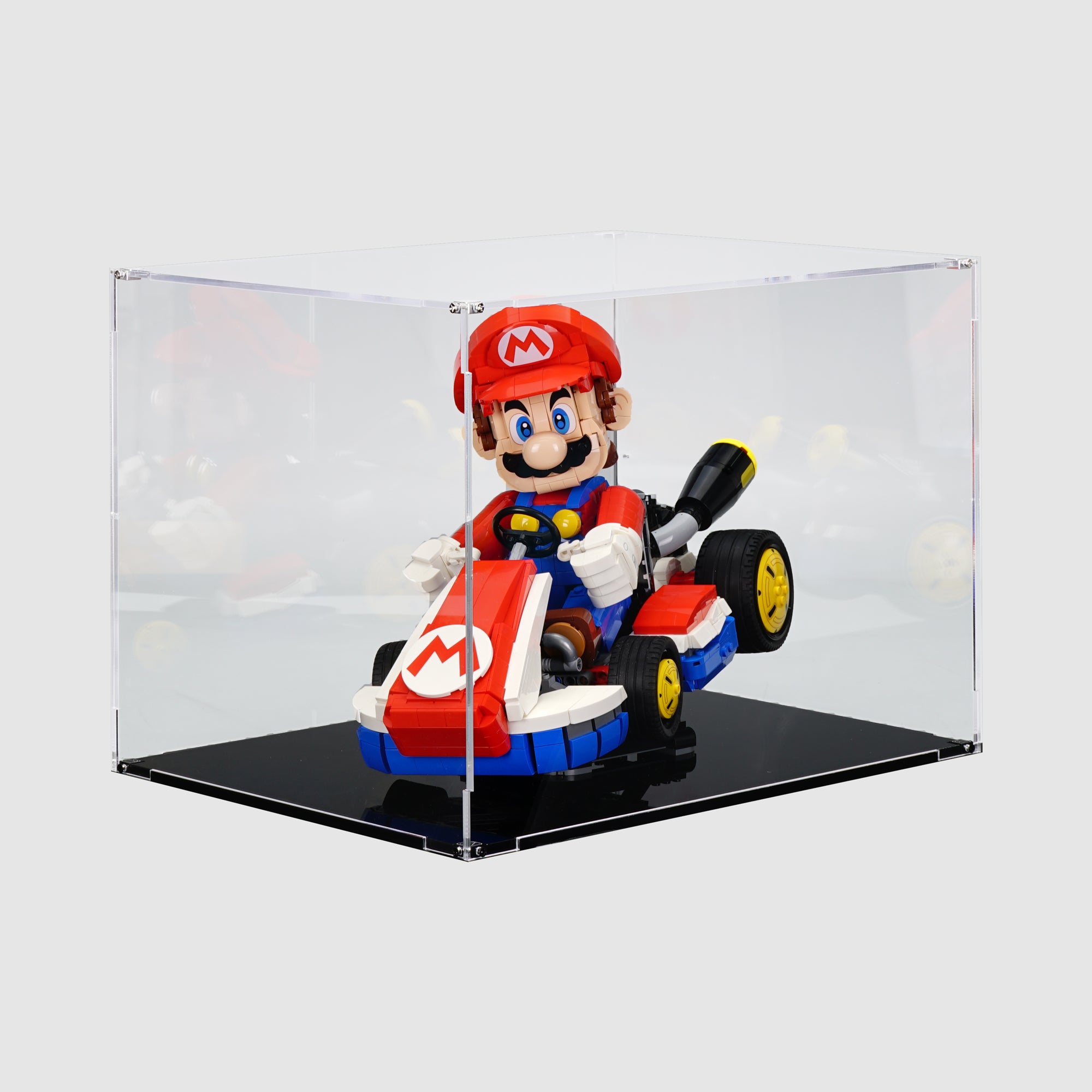 72037 Mario Kart™ – Mario & Standard Kart Display Case