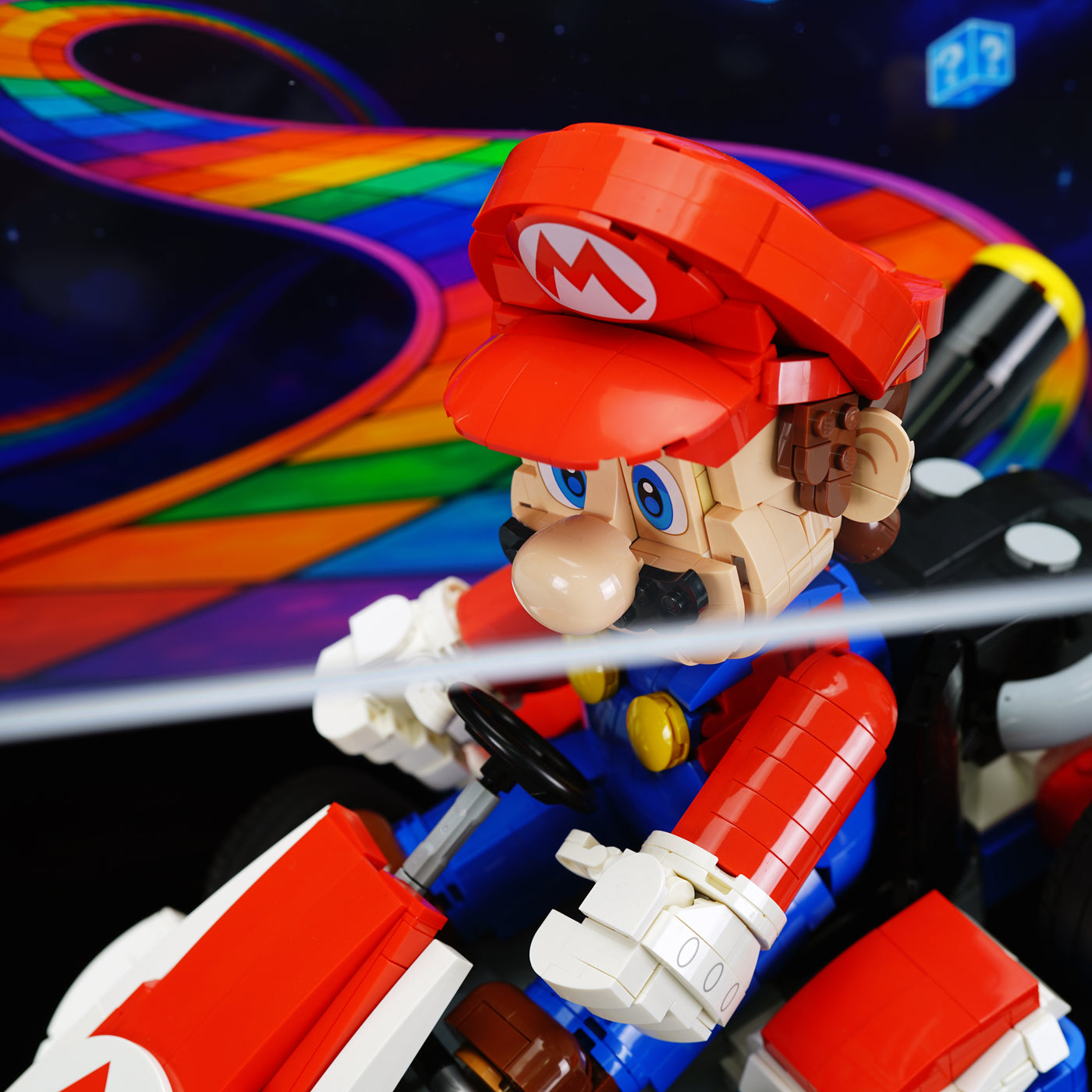 72037 Mario Kart™ – Mario & Standard Kart Display Case