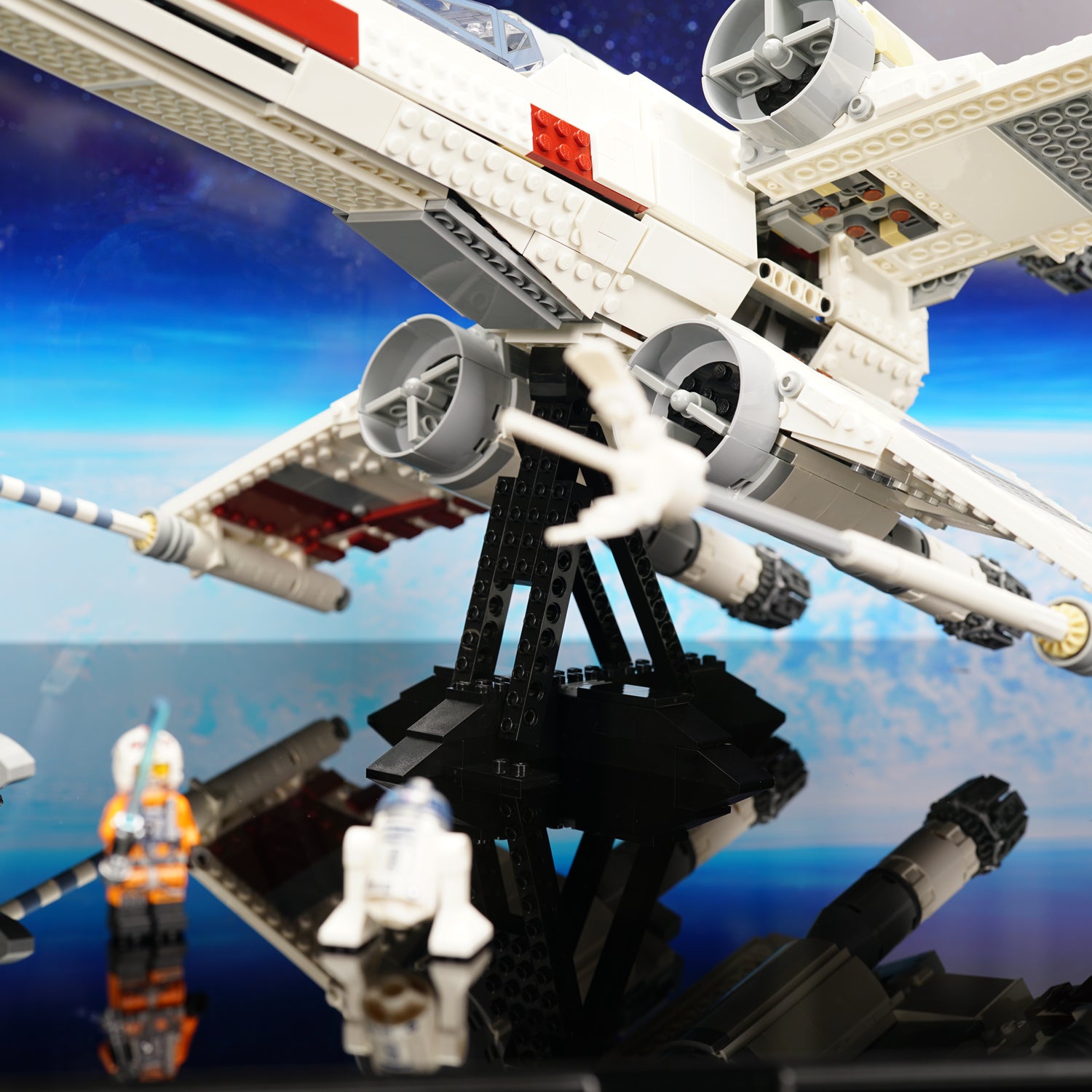 LEGO 75355 UCS X-Wing Starfighter Display Case | ONBRICK