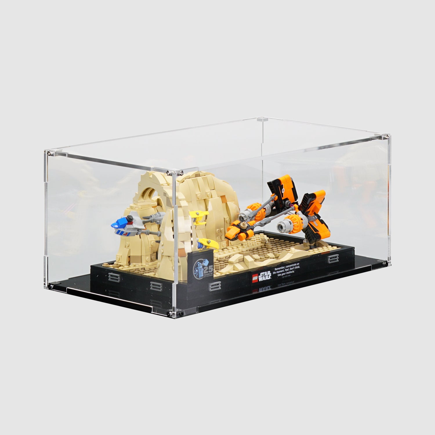 75380 Mos Espa Podrace™ Diorama Display Case