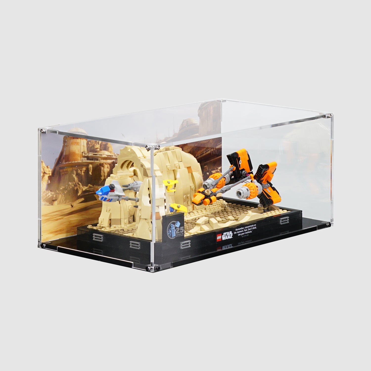 75380 Mos Espa Podrace™ Diorama Display Case