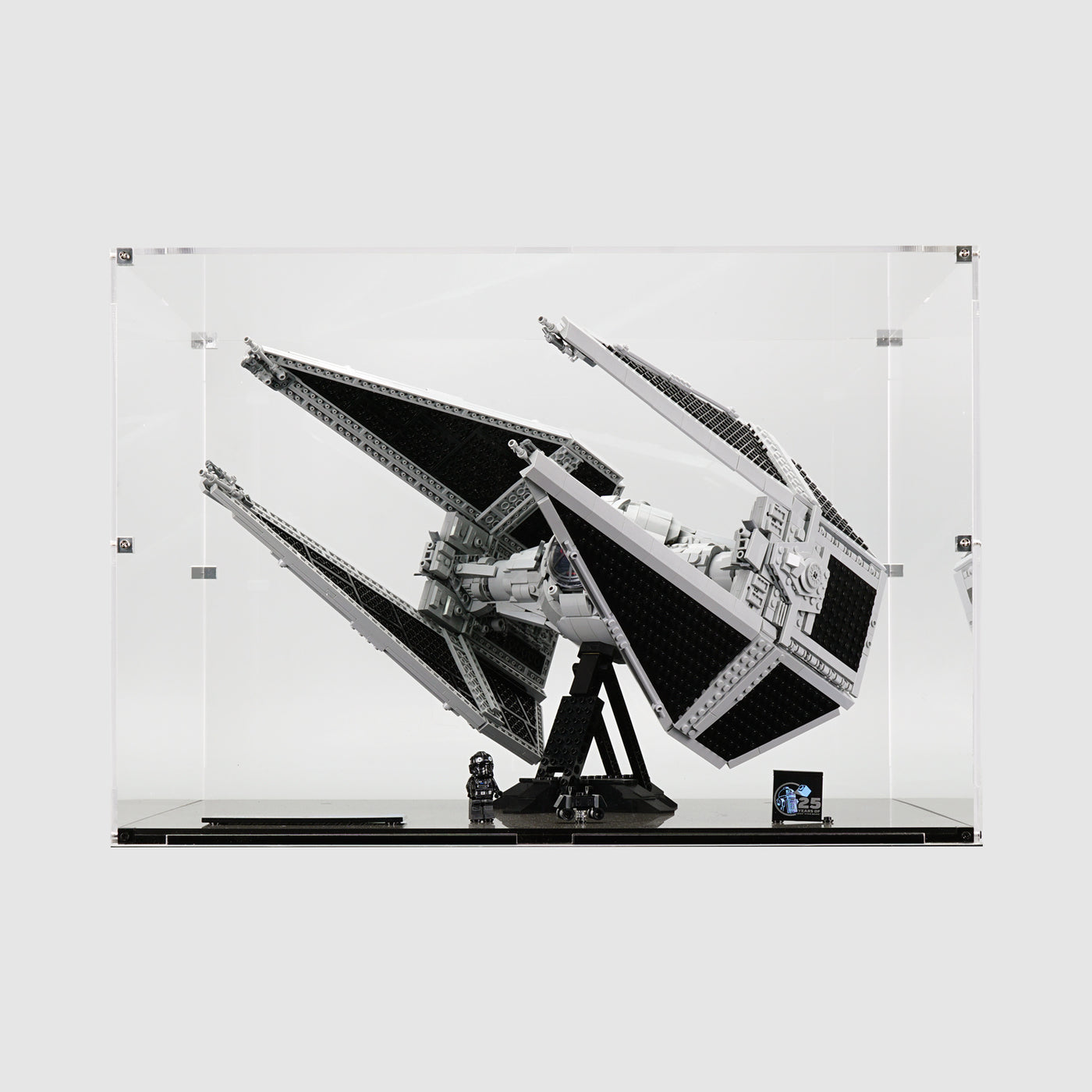 75382 TIE Interceptor™ Display Case