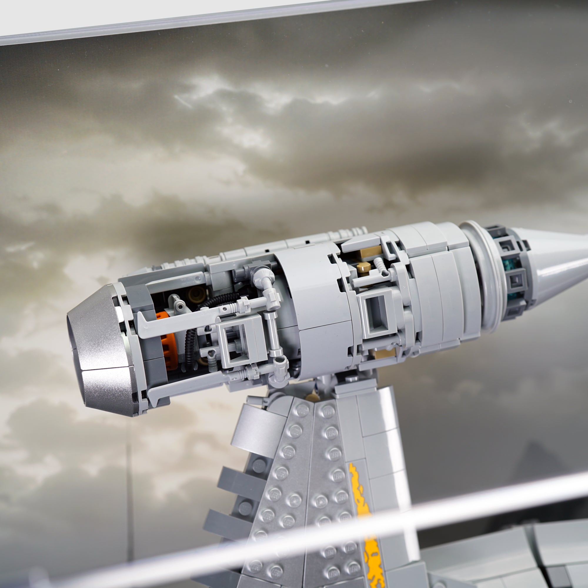 75442 UCS The Mandalorian's N-1 Starfighter™ Display Case