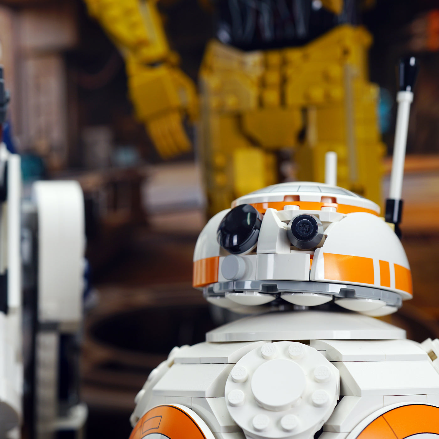 75452 BB-8™ & 75379 R2-D2™ & 75398 C-3PO™ | Acrylic LEGO Display Case | ONBRICK