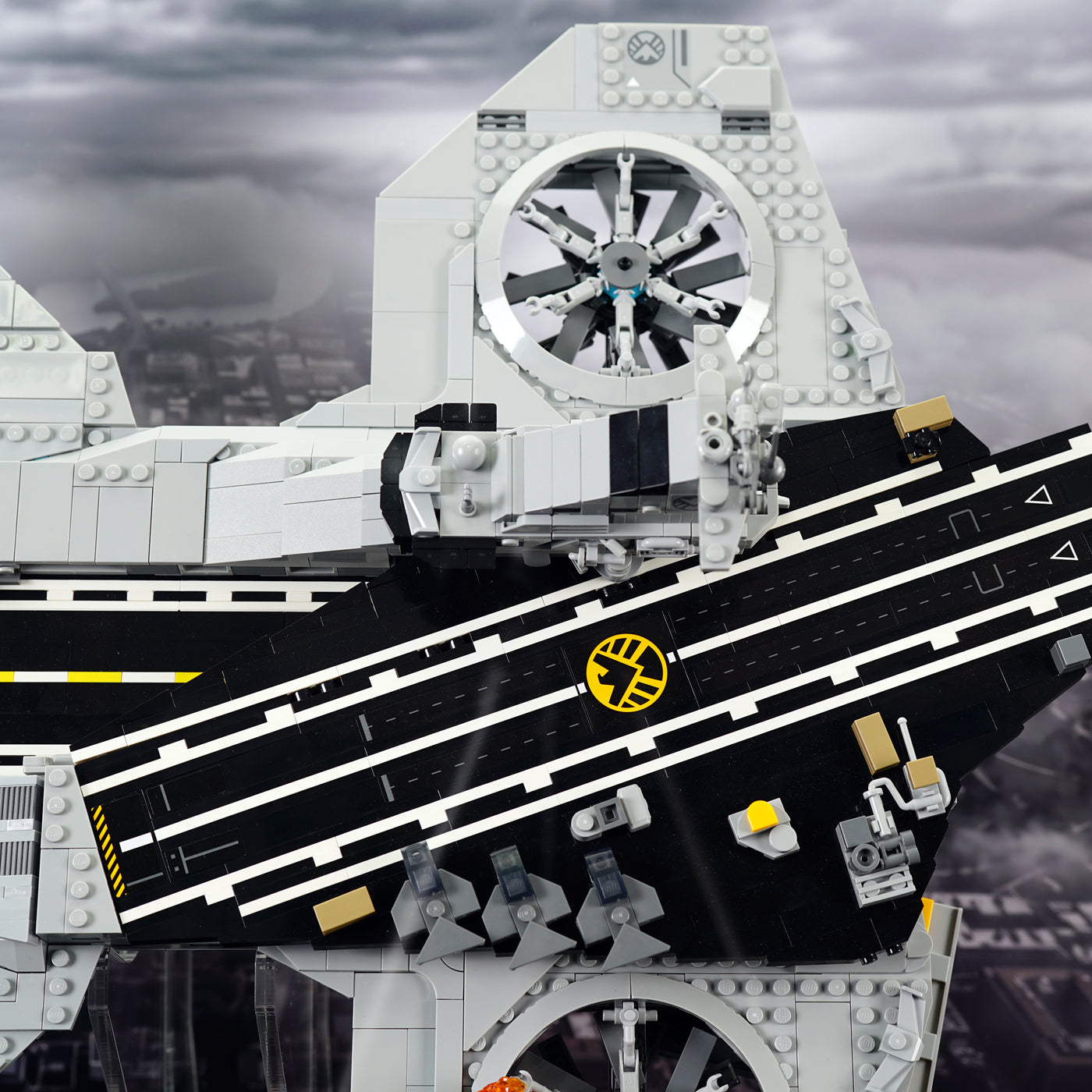 76354 S.H.I.E.L.D. Helicarrier Display Case