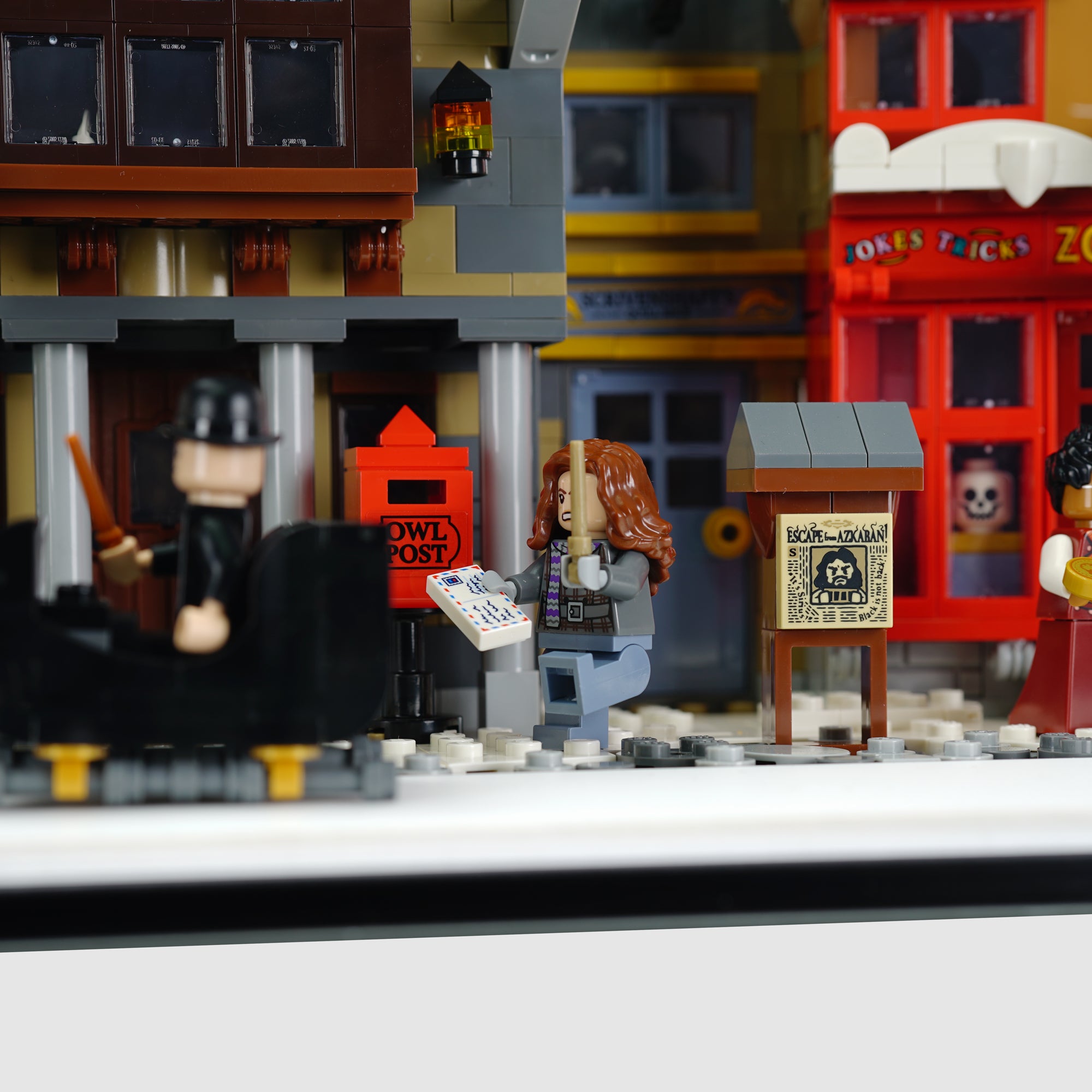 76457 Hogsmeade™ Village – Collectors' Edition | LEGO Display Case | ONBRICK Australia