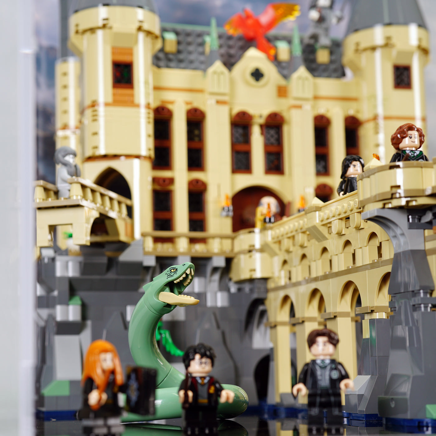 76473 Hogwarts™ Castle: East Wing Display Case