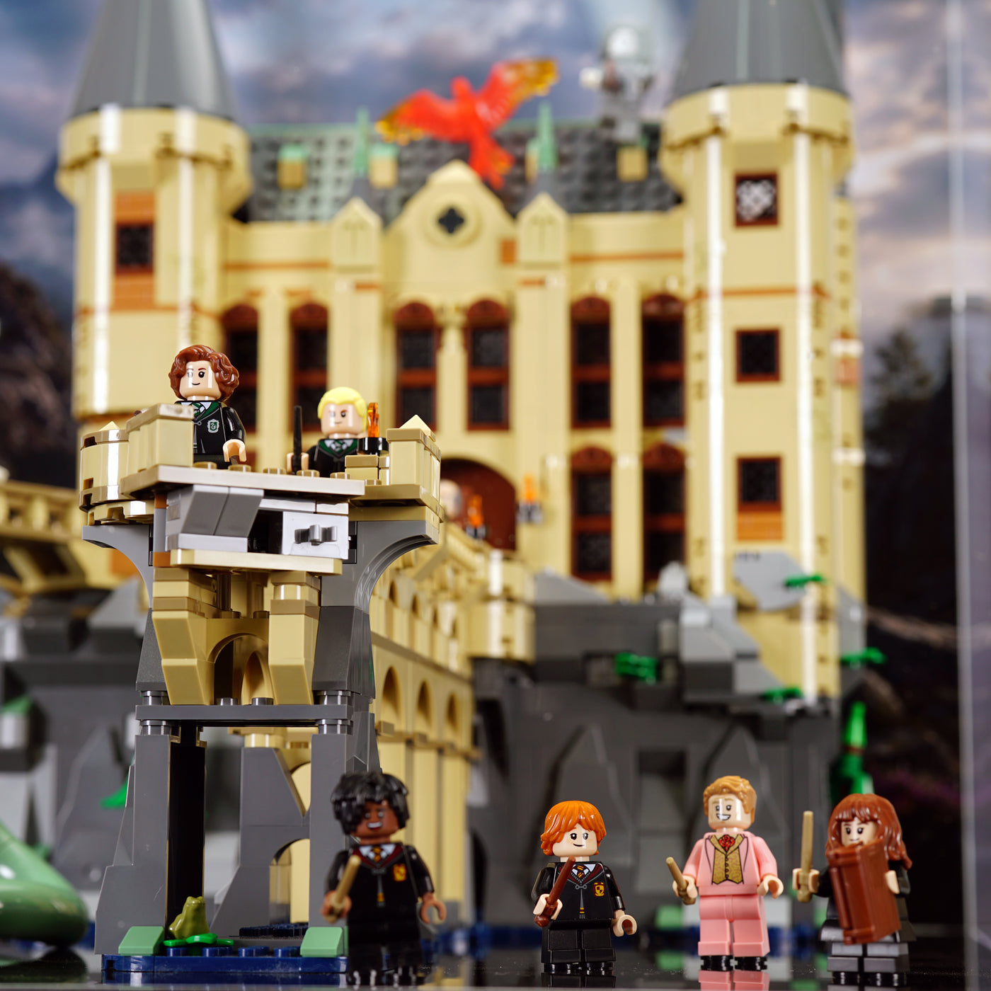 76473 Hogwarts™ Castle: East Wing Display Case