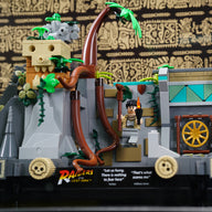 LEGO 77015 Temple of the Golden Idol Display Case | ONBRICK