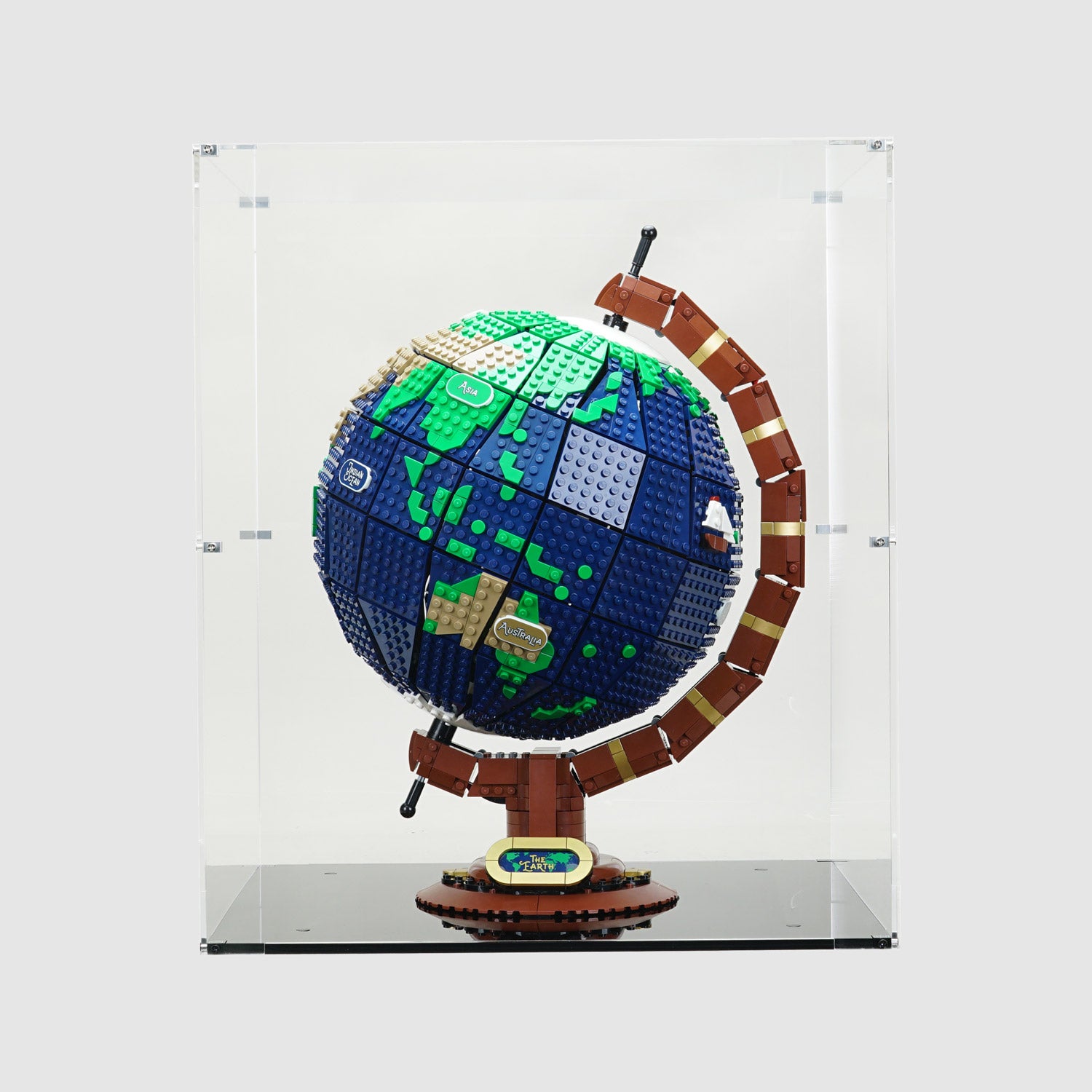 LEGO 21332 The Globe Display Case | ONBRICK