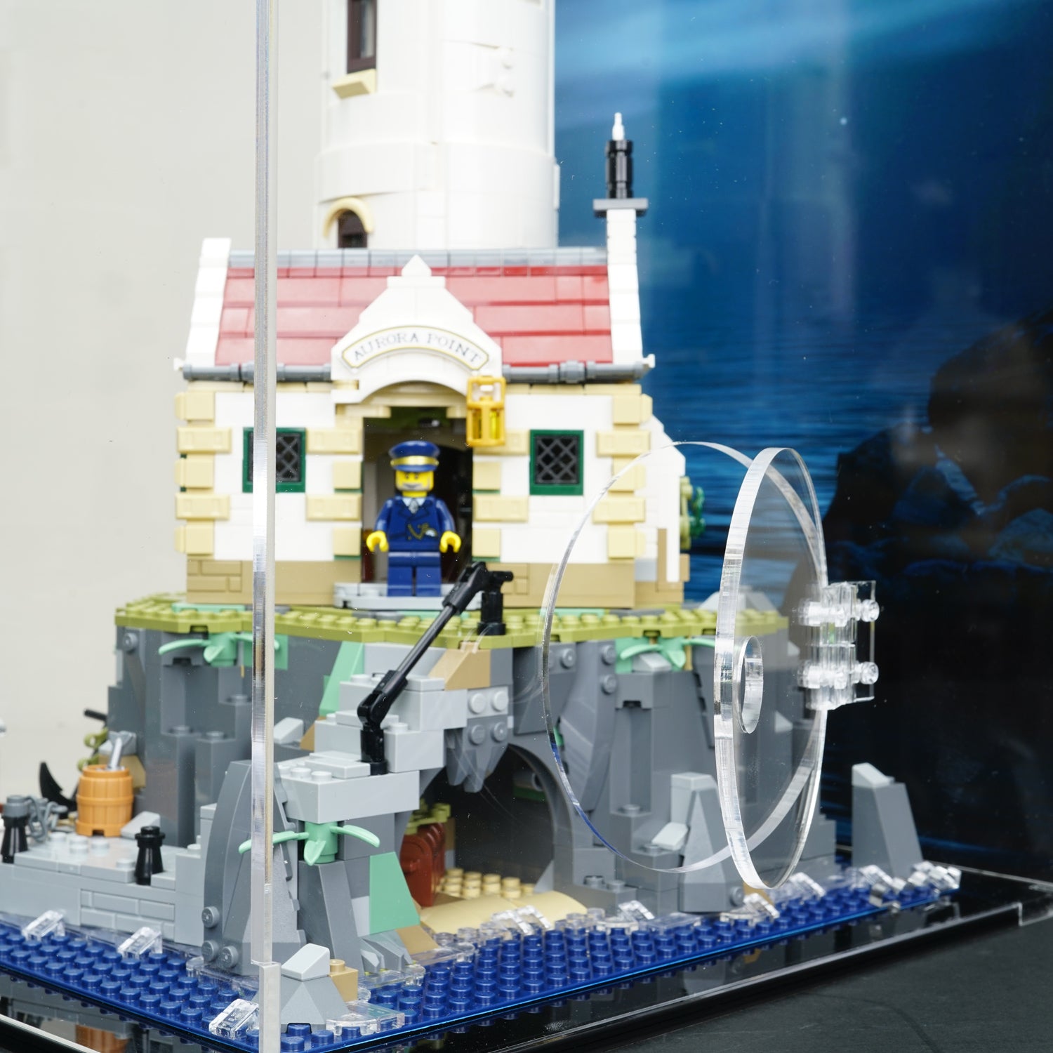 LEGO 21335 Motorised Lighthouse Display Case | ONBRICK