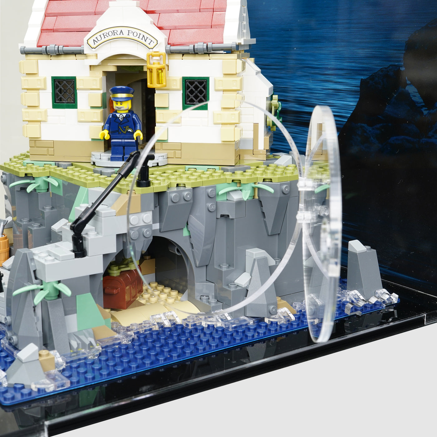 LEGO 21335 Motorised Lighthouse Display Case | ONBRICK