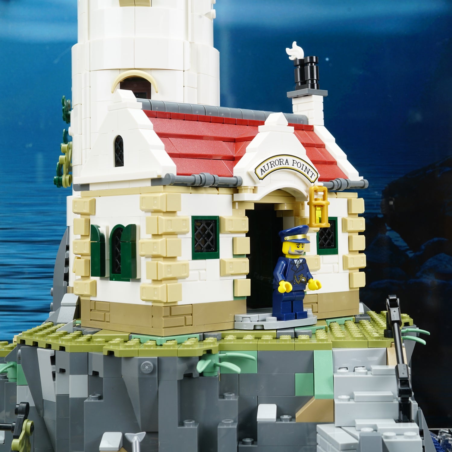 LEGO 21335 Motorised Lighthouse Display Case | ONBRICK