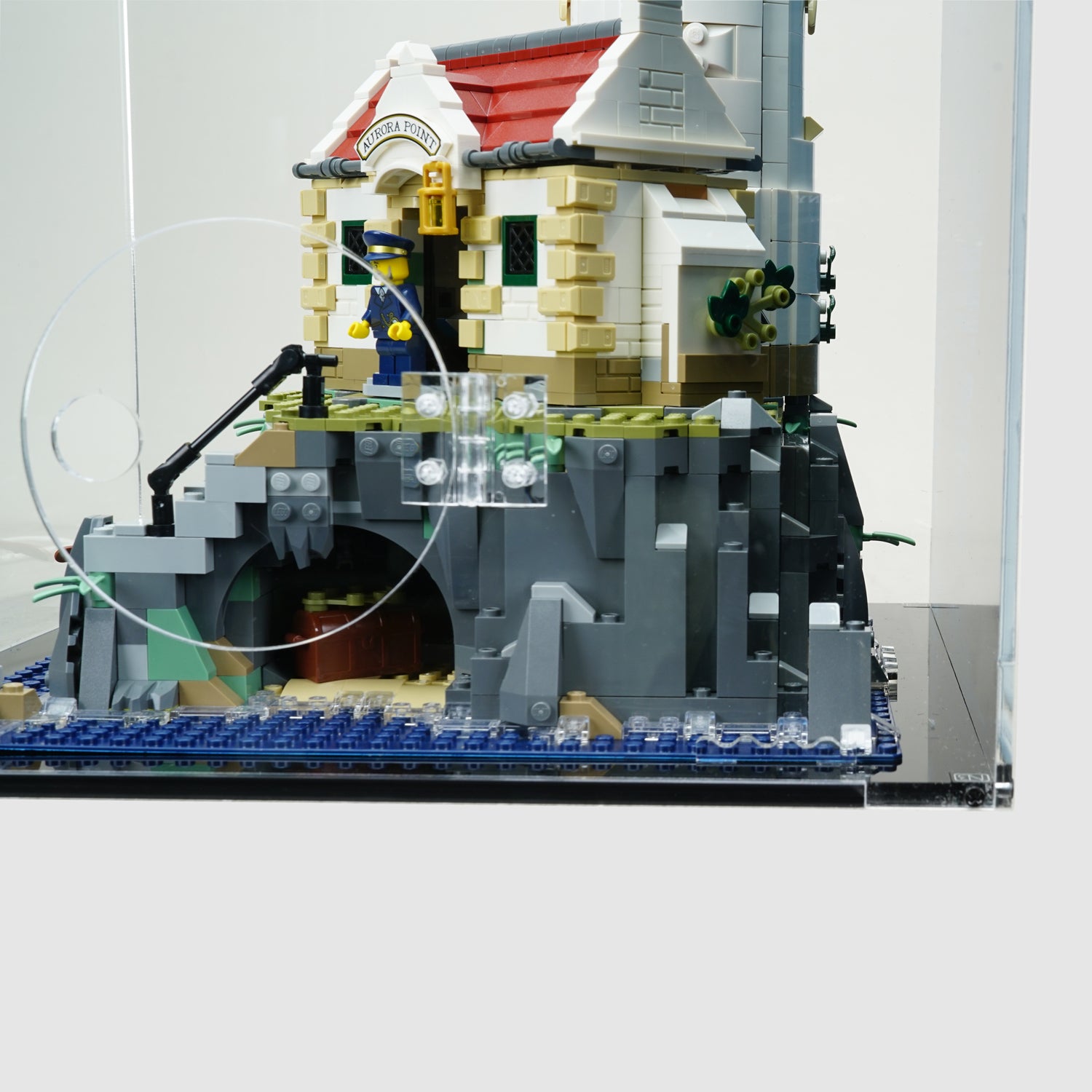 LEGO 21335 Motorised Lighthouse Display Case | ONBRICK