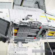 LEGO 75331 UCS The Razor Crest (Flying) Display Case | ONBRICK