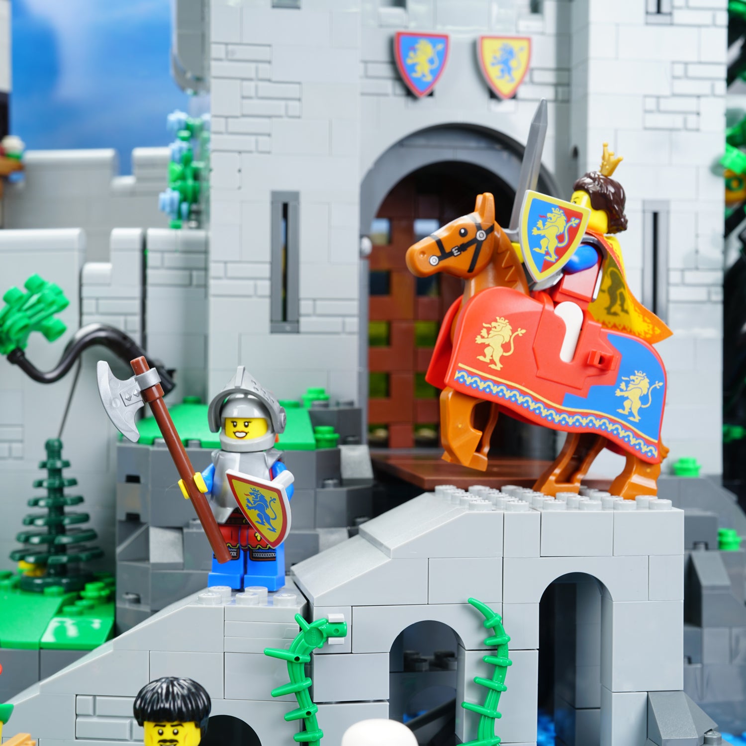 LEGO 10305 Lion Knights' Castle Display Case | ONBRICK